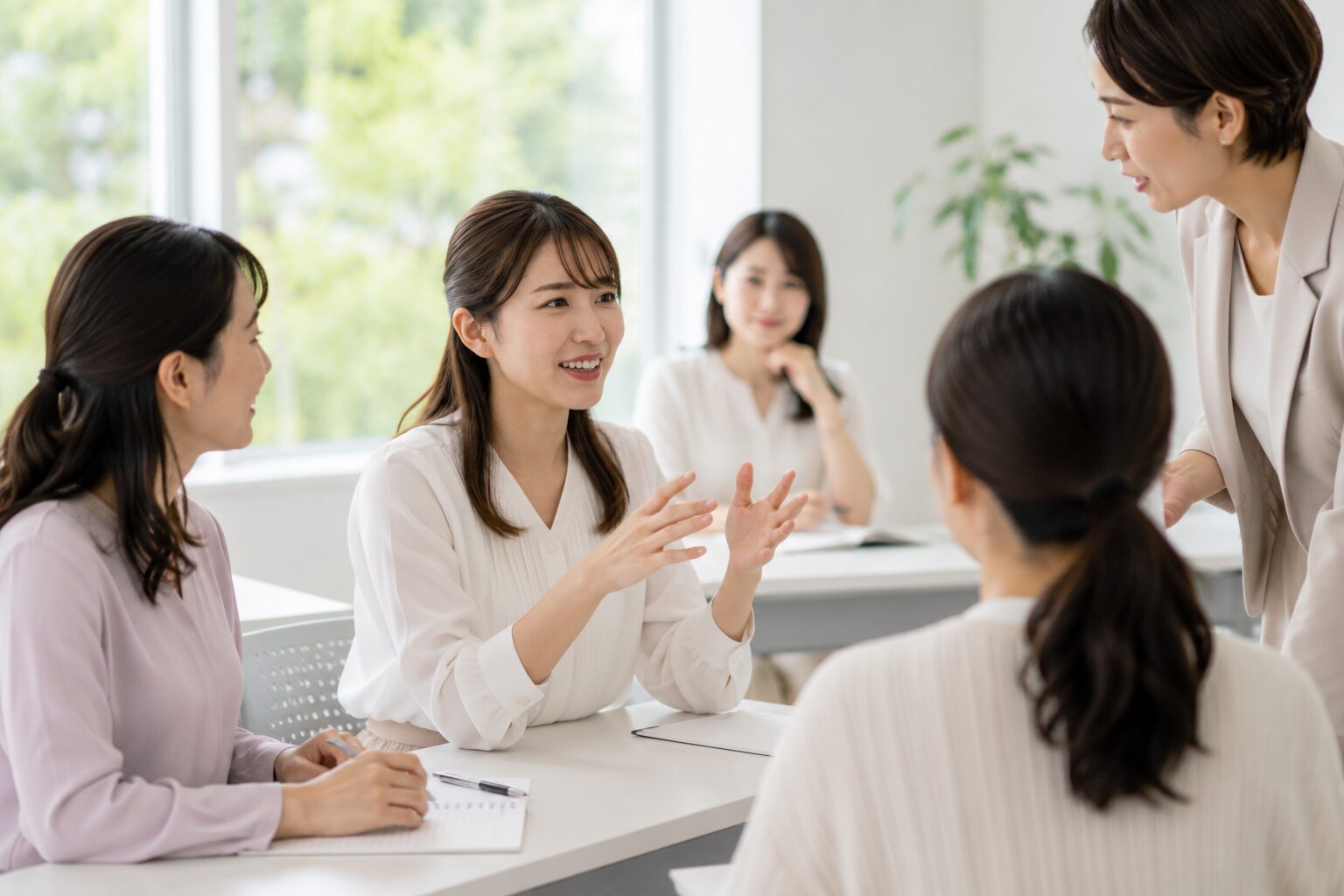 講座のメリットと注意点を比較する受講検討者