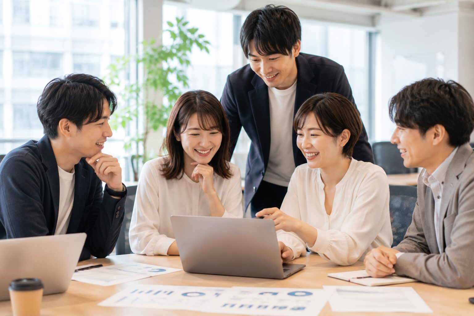SNS運用を改善するマーケティングチーム
